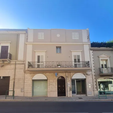 בית הארחה Casa Via Roma *